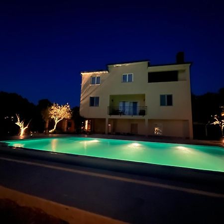 Apartments Fra & Mar With Swimming Pool In 2025 Sorici Extérieur photo