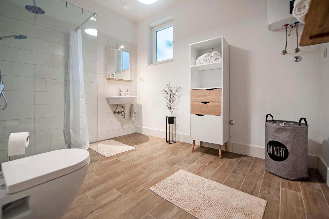 Apartments Fra & Mar With Swimming Pool In 2025 Sorici Extérieur photo