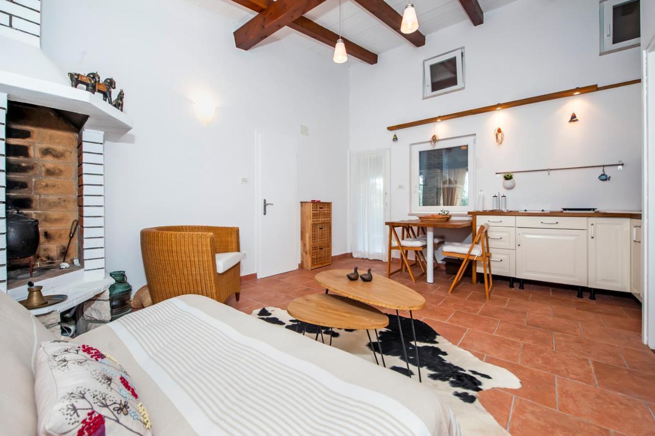 Apartments Fra & Mar With Swimming Pool In 2025 Sorici Extérieur photo